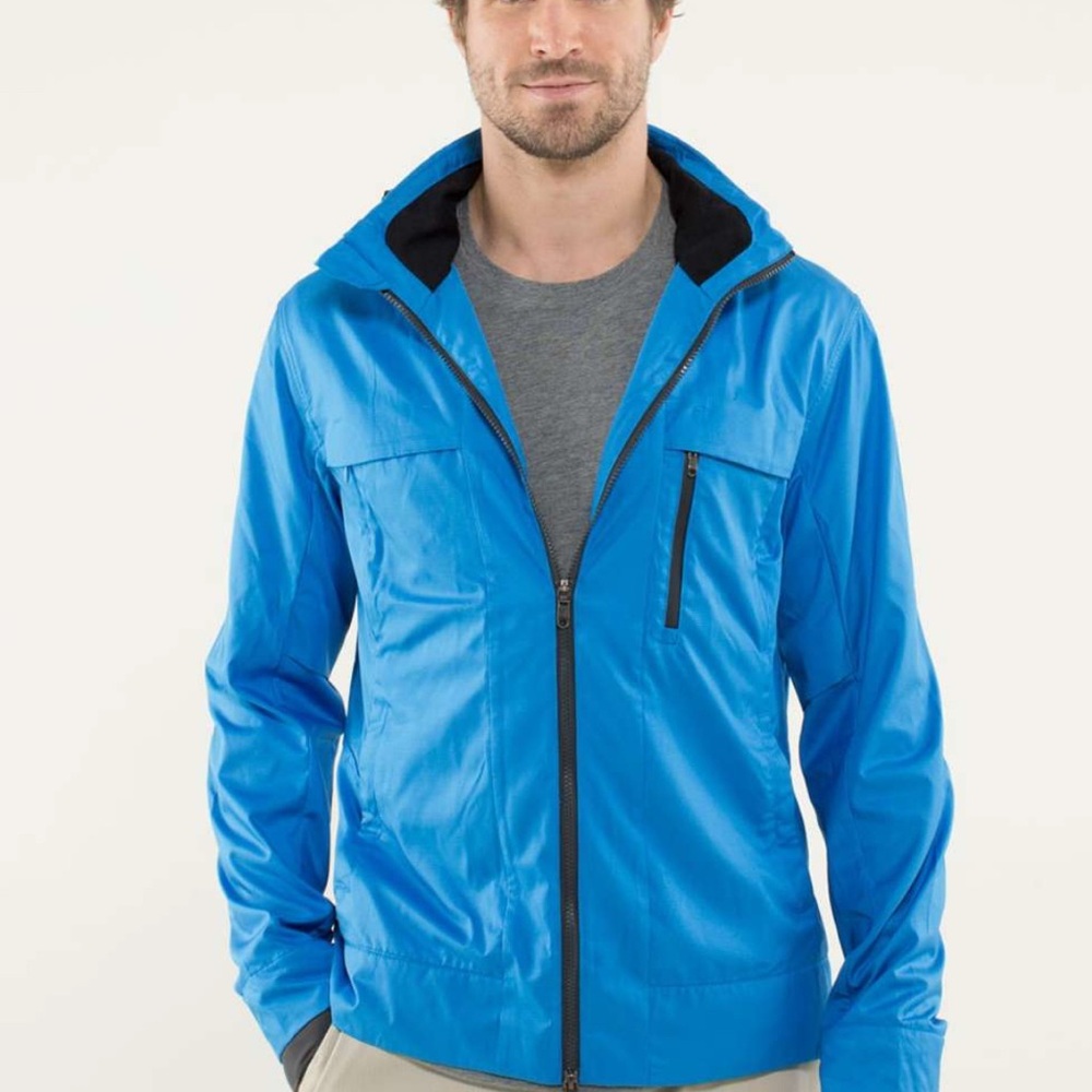 lululemon athletica Men's Blue Windbreaker - Picture 3 of 6